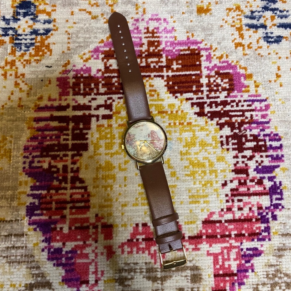 Map Faced Watch - Picture 2 of 2